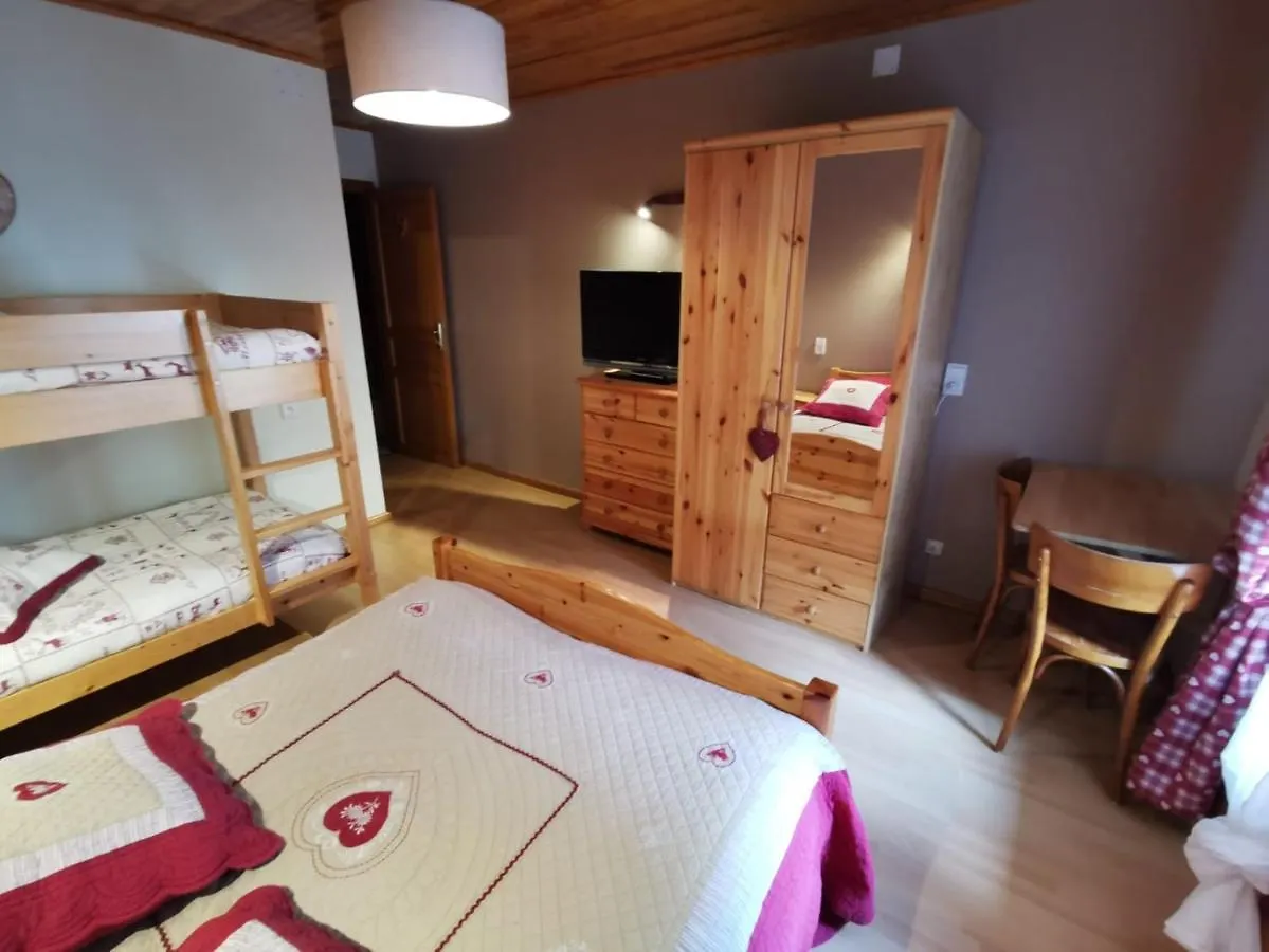 Chambres D'Hotes L'Escalade La Chapelle-d'Abondance Bed & Breakfast