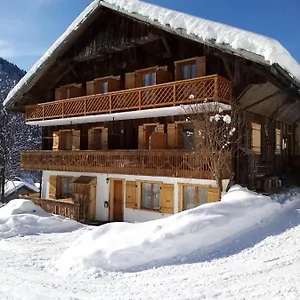 D'hote La Petite Bergerie Bed & Breakfast