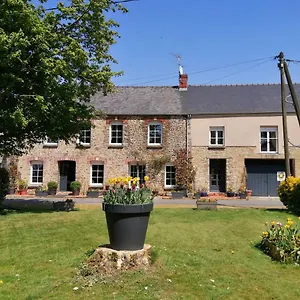 D'hotes - La Sennelee Bed & Breakfast Vessey